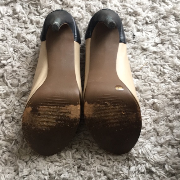 Trouve Nordstrom cream & black heels - Picture 7 of 8